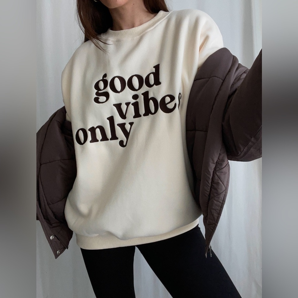 VIBES SWEATSHIRT 🆕 — In Cream - Picture 3 of 7
